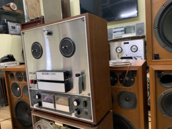 Teac A-2050 Tape Recorder